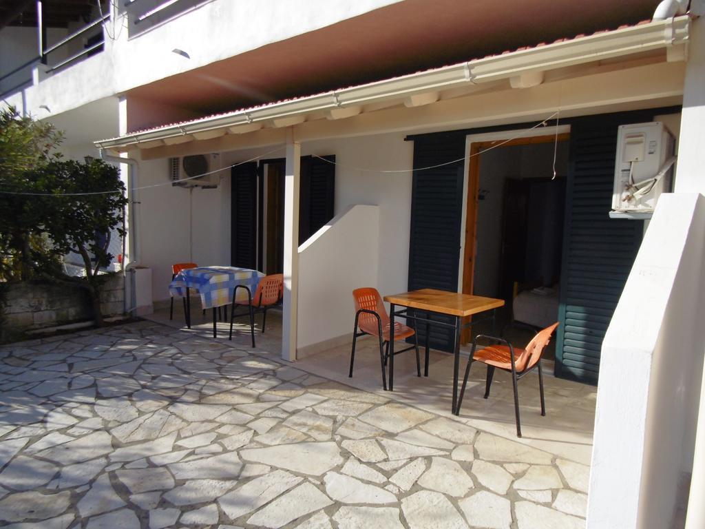 Apartments Elli - Nikos Ipsos Exterior foto