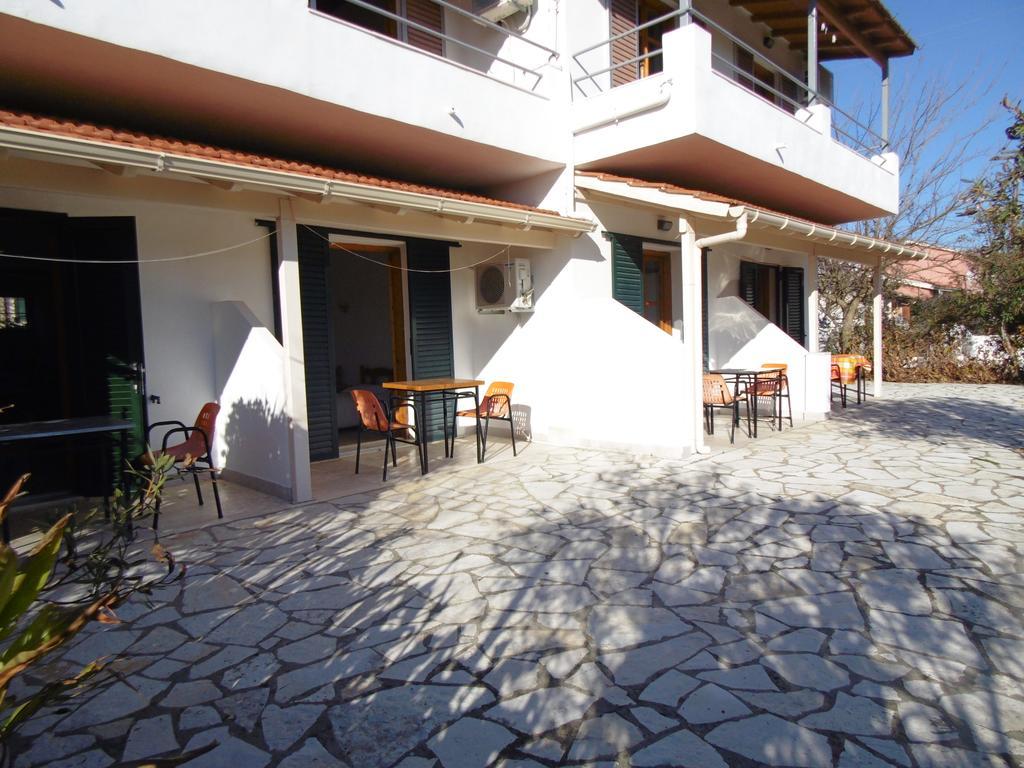 Apartments Elli - Nikos Ipsos Exterior foto